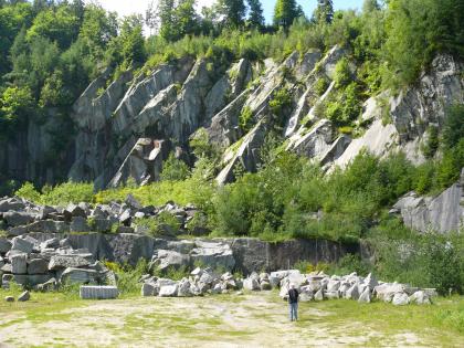 Bühlertal-Granit aus dem Steinbruch Rotenberg. Bühlertal-Granit aus dem Steinbruch Rotenberg.
